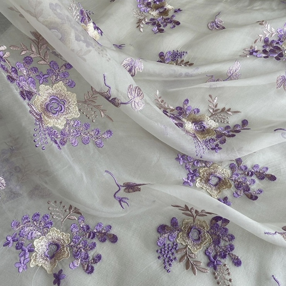 Embroidery Design Love - Прекрасный популярный цветочный дизайн с вышивкой,