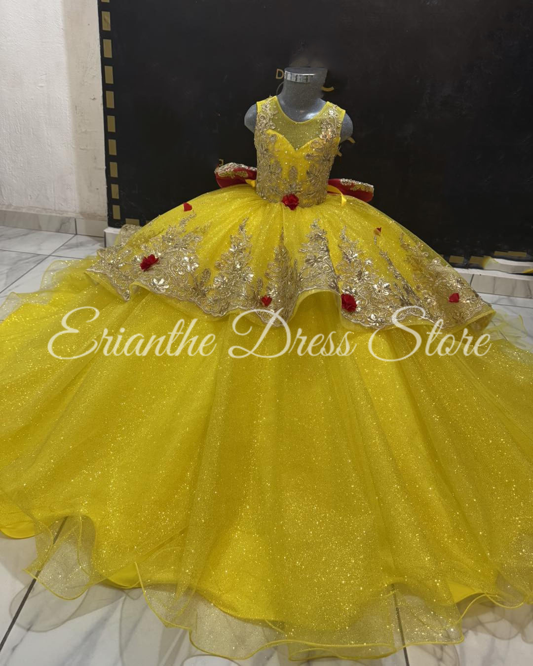 Желтое платье с цветочным узор – обзор и цена Embroidery Yellow Dress