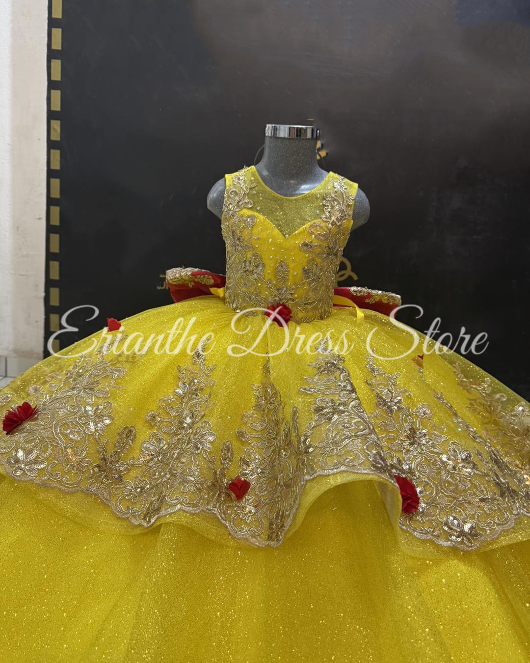 Желтое платье с цветочным узор – обзор и цена Embroidery Yellow Dress